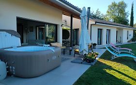 Villa Contemporaine Avec Vue Imprenable Et Jacuzzi